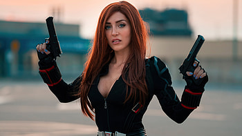 Black Widow With Guns , black-widow, superheroes, girls, model, cosplay HD wallpaper