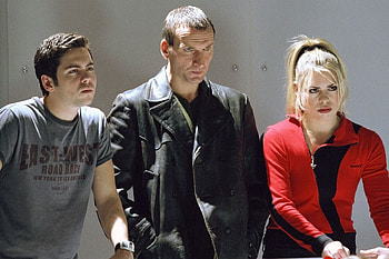 Christopher Eccleston reprising Doctor Who role, Exciting comeback after 15 years, Fan excitement, Whovian community HD wallpaper