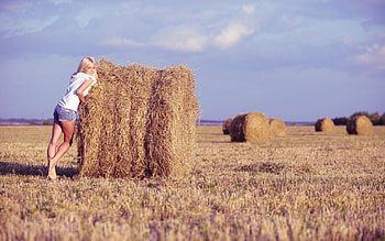 Hay Rolls, Rolls, barn, women, Hay HD wallpaper