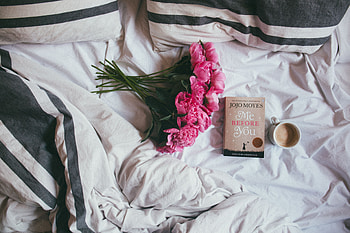 Flowers, Coffee, Miscellanea, Miscellaneous, Book, Bed, Mood HD wallpaper