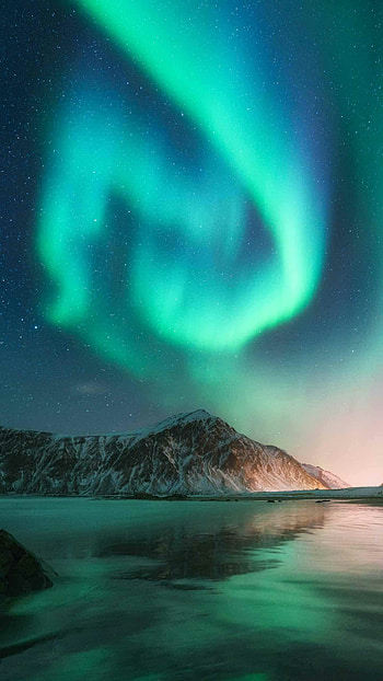 Aurora Borealis, Striking , Mesmerizing lights, Celestial display HD phone wallpaper
