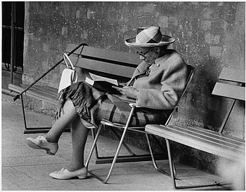 Woman and the park bench, other, graph, entertainment, woman HD wallpaper