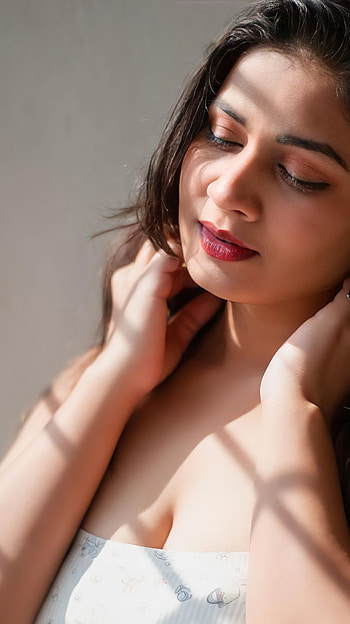 Inaya Sultana, model HD phone wallpaper