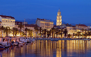 fabulous city waterfront in evening, city, lights, boaats, tower, trees, waterfronr, evening HD wallpaper
