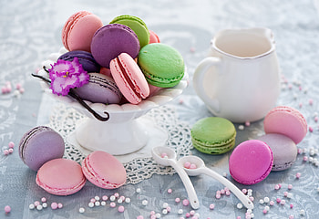 Delicate macaron desserts, Sweet confectionery, Baking cookies, Jug container HD wallpaper