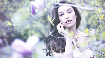 * Soft beauty *, softness, brunette, girl, spring, beauty, lady, face, flowers, lips, hair, lovely HD wallpaper