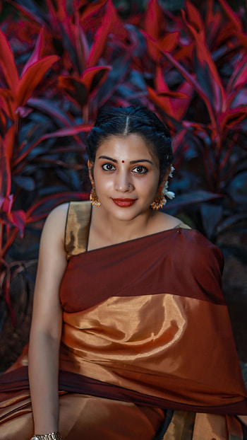 Shivada Nair, saree beauty HD phone wallpaper