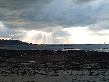 Light from beyond, clouds, sky, nature, beauty, beach HD wallpaper