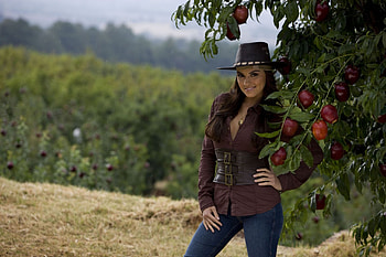 Vineyard Cowgirl, vineyard, style, fun, cowgirls, fashion, westerns, trees, girls, women, hats, female HD wallpaper