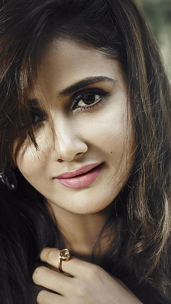 Parul Yadav, kannada actress HD phone wallpaper