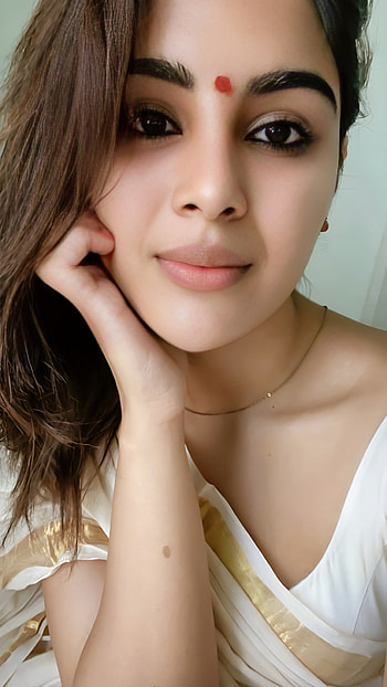 Samyukta menon, malayalam actress HD phone wallpaper