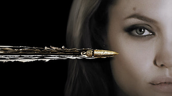 Wanted movie, Bullet curving, Superhuman abilities, Heart-pounding HD wallpaper