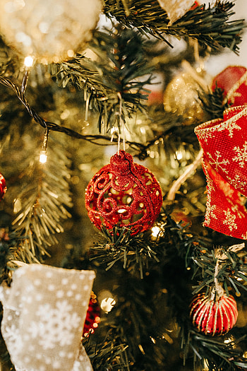 Holidays, New Year, Decorations, Christmas, Christmas Tree, Garland, Garlands HD phone wallpaper