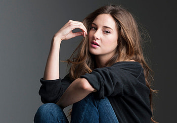 Shailene Woodley, Pretty , Sexy HD wallpaper