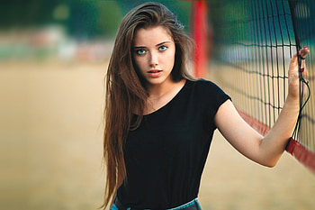 Blue eyes, black t-shirt, pretty woman HD wallpaper