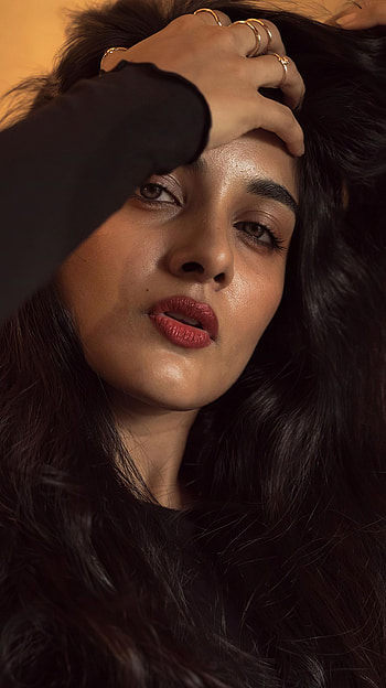 Nivetha Thomas, mallu actress, seductive HD phone wallpaper