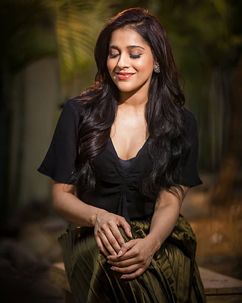 Rashmi Gautam, face, hair HD phone wallpaper