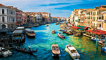 Italy , Stunning scenery, Historical landmarks, Cultural masterpiece HD wallpaper