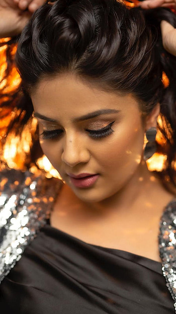 Sreemukhi, telugu actress, model, sexy gorgeous HD phone wallpaper