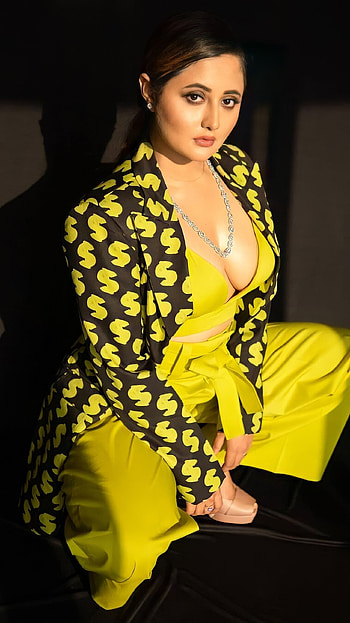 Reshmi Desai, bollywood actress HD phone wallpaper