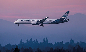 WestJet personalized distribution, Comply365 engineers HD wallpaper