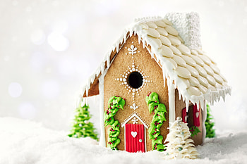 Sturdy gingerbread house, Building tips, Structural integrity, Culinary engineering HD wallpaper