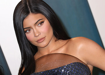 Kylie Jenner, Instagram influencer, Business model, End HD wallpaper