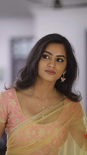 Neha krishna, telugu actress, saree beauty HD phone wallpaper