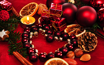 red xmas balls, red gift boxes, christmas decorations, New Year decoration, Happy New Year, Merry Christmas, xmas decorations, christmas tree, new year concepts HD wallpaper