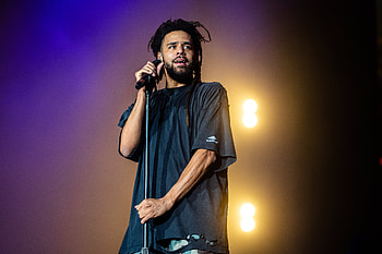 Dynamic Rapper Performance, music, rapper, j. cole HD wallpaper
