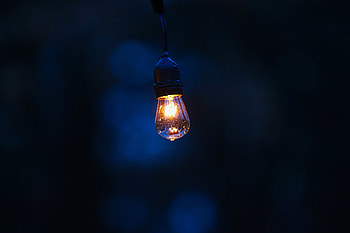 Drops, Minimalism, Dark Background, Lamp, Illumination, Lighting HD wallpaper