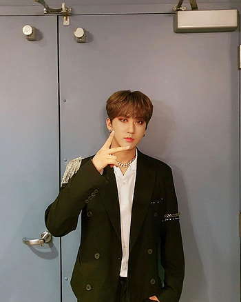 Changbin insta post, kpop, stray kids, seo changbin HD phone wallpaper