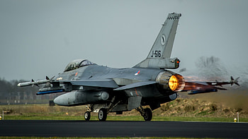 : Air Force F-16 Fighting Falcon. High Definition HD wallpaper