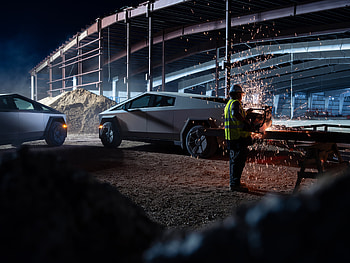 Stunning Ultra of the Tesla Cybertruck in Action, vehicle, Tesla, Tesla Cybertruck HD wallpaper