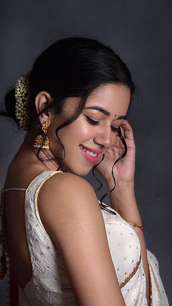 Mirnalini Ravi, Beauty, actress, Girl HD phone wallpaper