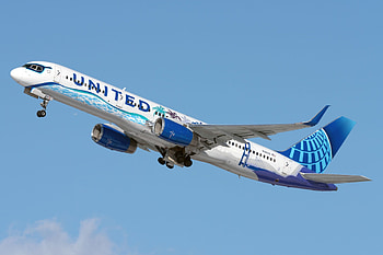 United Airlines, Bergen flights, Long-haul travel, Norwegian destinations HD wallpaper