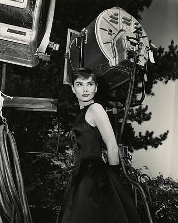 Audrey Hepburn, Sabrina 1954, Fanpop HD phone wallpaper