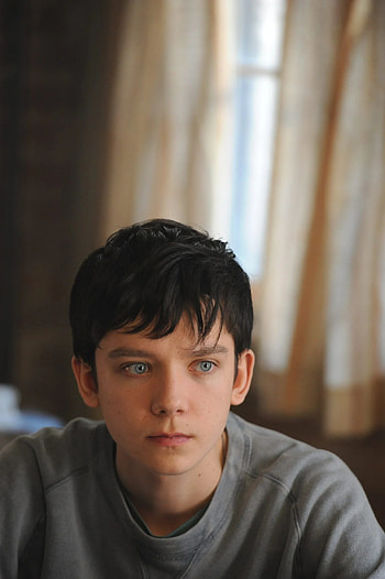 Asa Butterfield, Top , backgrounds HD phone wallpaper