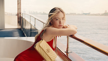 Sydney Sweene, Red, Dress, Girl, Model, Women, Ship, Water, Background, Blur, hoot Girls HD wallpaper
