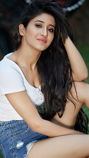 Shivangi Joshi, Serial Actress HD phone wallpaper