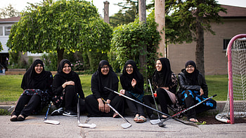 Azmi sisters, Ball Hockey HD wallpaper