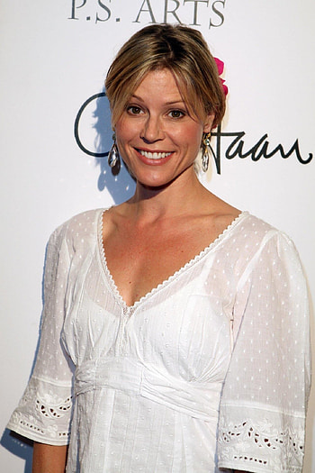 Julie Bowen, , Background HD phone wallpaper