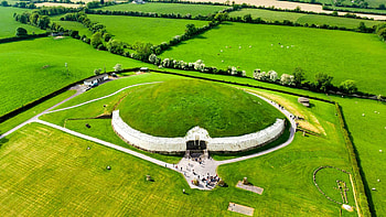 Newgrange, Travel guide, Map of Nordic visitor, Unique experience HD wallpaper