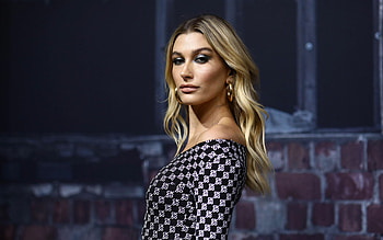 Calvin Klein's Night of Music 2019, Hailey Bieber HD wallpaper