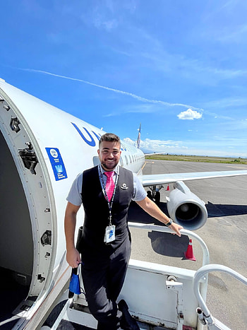 Mesa Airlines, Flight Attendant Hiring, Cabin Crew HQ, Job Opportunities HD phone wallpaper