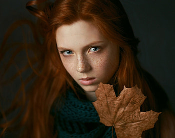 Autumn Girl, autumn, redhead, black, dark HD wallpaper