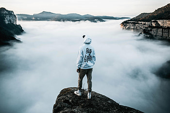 Miscellanea, Miscellaneous, Sneakers, Fog, Cap, Loneliness, Lonely, Alone HD wallpaper