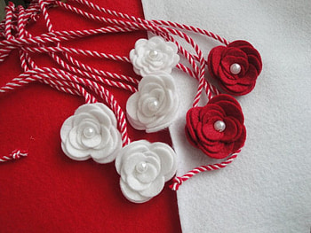 Red & White, white, custom, graphy, nice, pretty, red, bulgaria, flowers, , tradition HD wallpaper