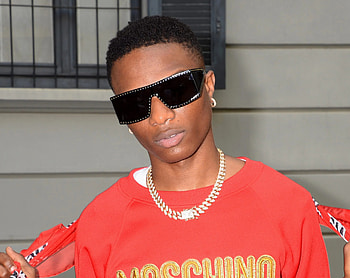 Wizkid baby mama, Social media daddy, Bossip HD wallpaper