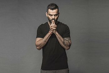 Virat Kohli, Stunning , Cricketer's charisma, Iconic presence HD wallpaper